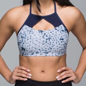 Lululemon highneck sports bra